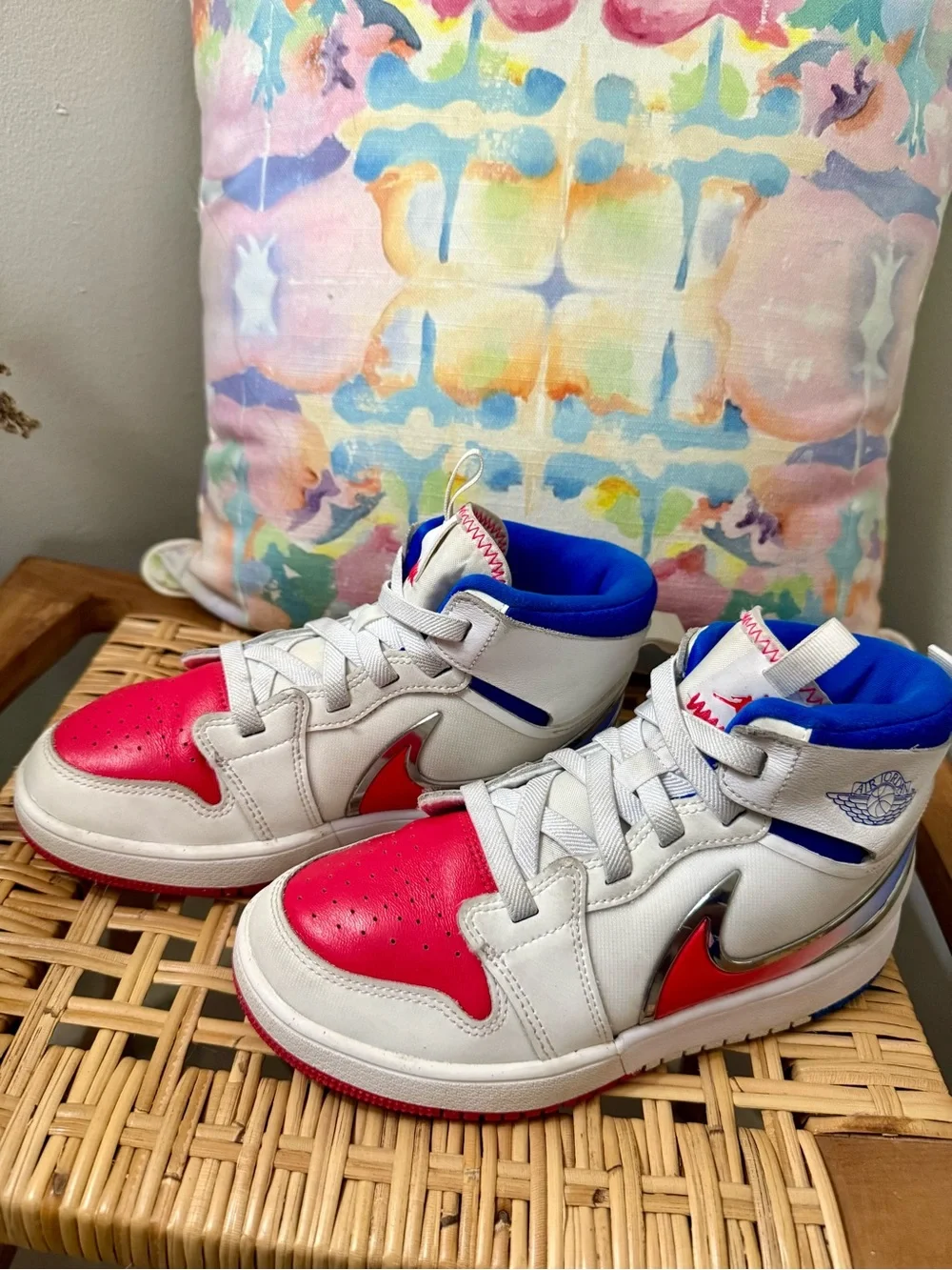 Nike Kids High-Top Sneakers in White, Red & Blue